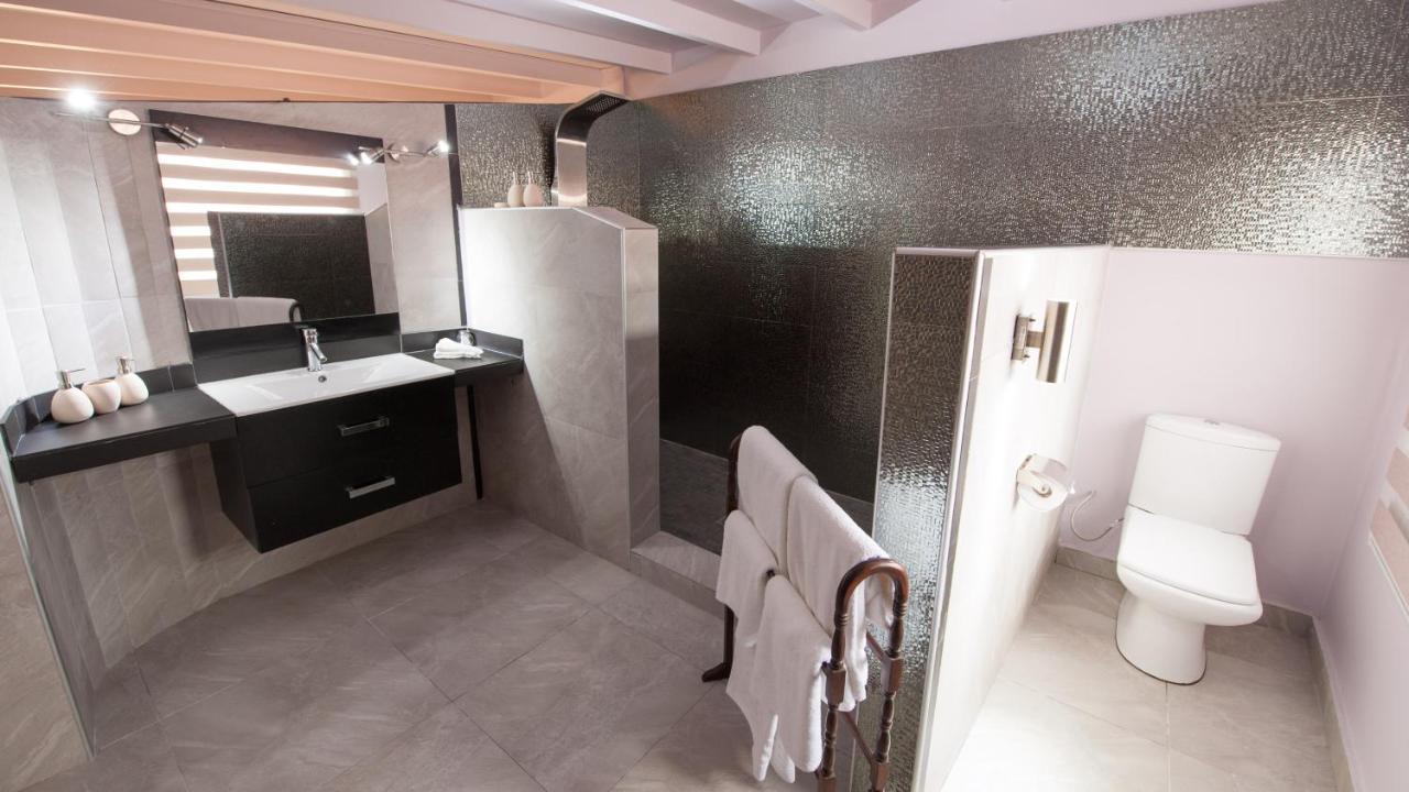 Residence Hoteliere Du Phare Libreville Bagian luar foto