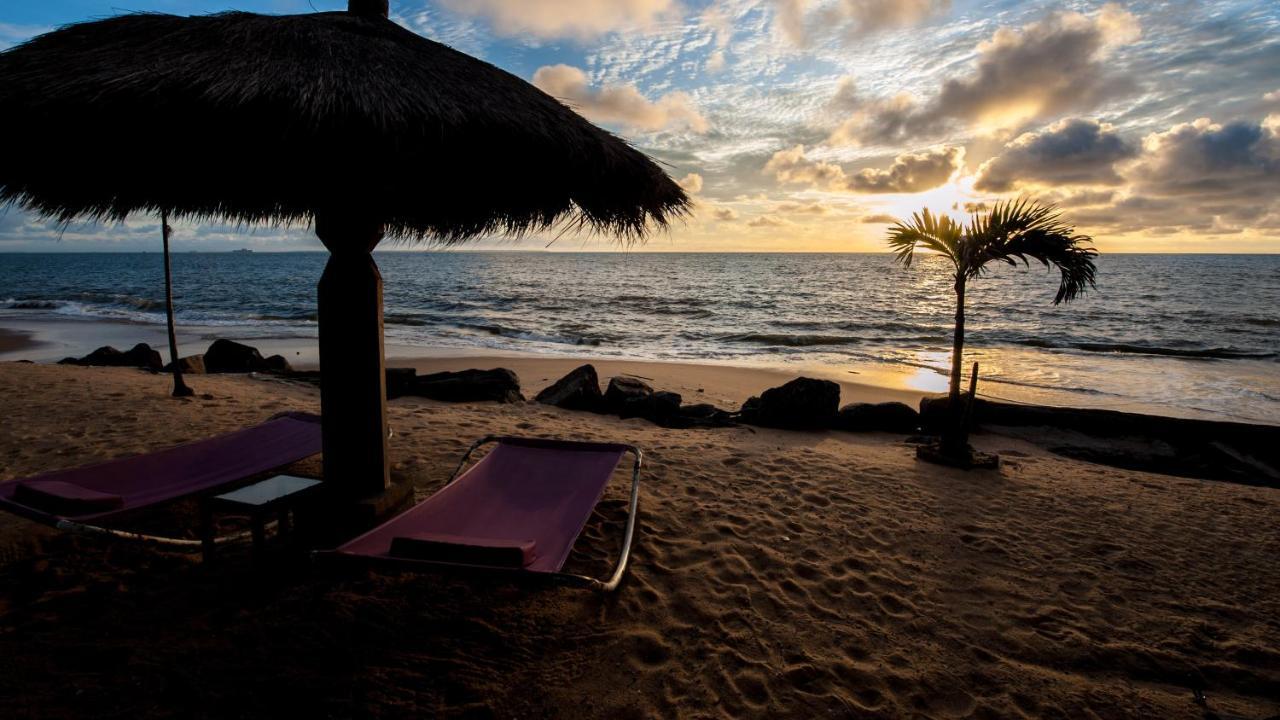 Residence Hoteliere Du Phare Libreville Bagian luar foto
