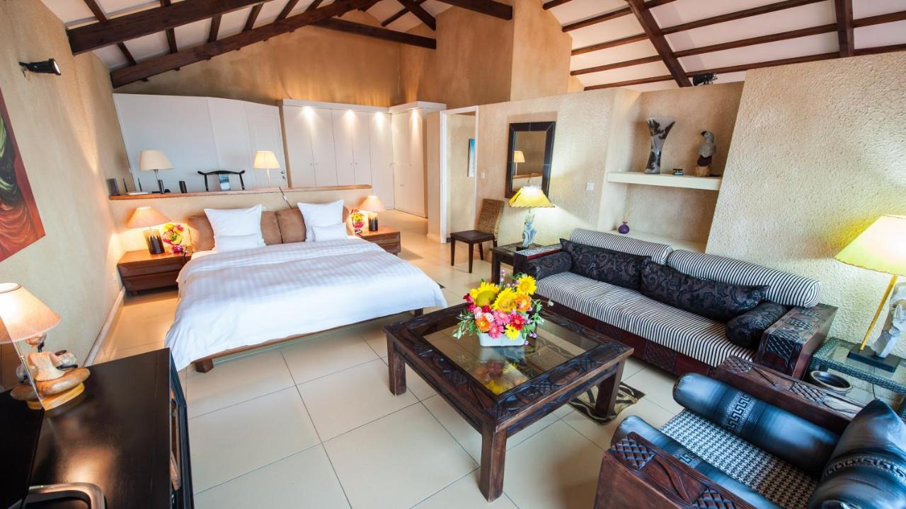 Residence Hoteliere Du Phare Libreville Bagian luar foto