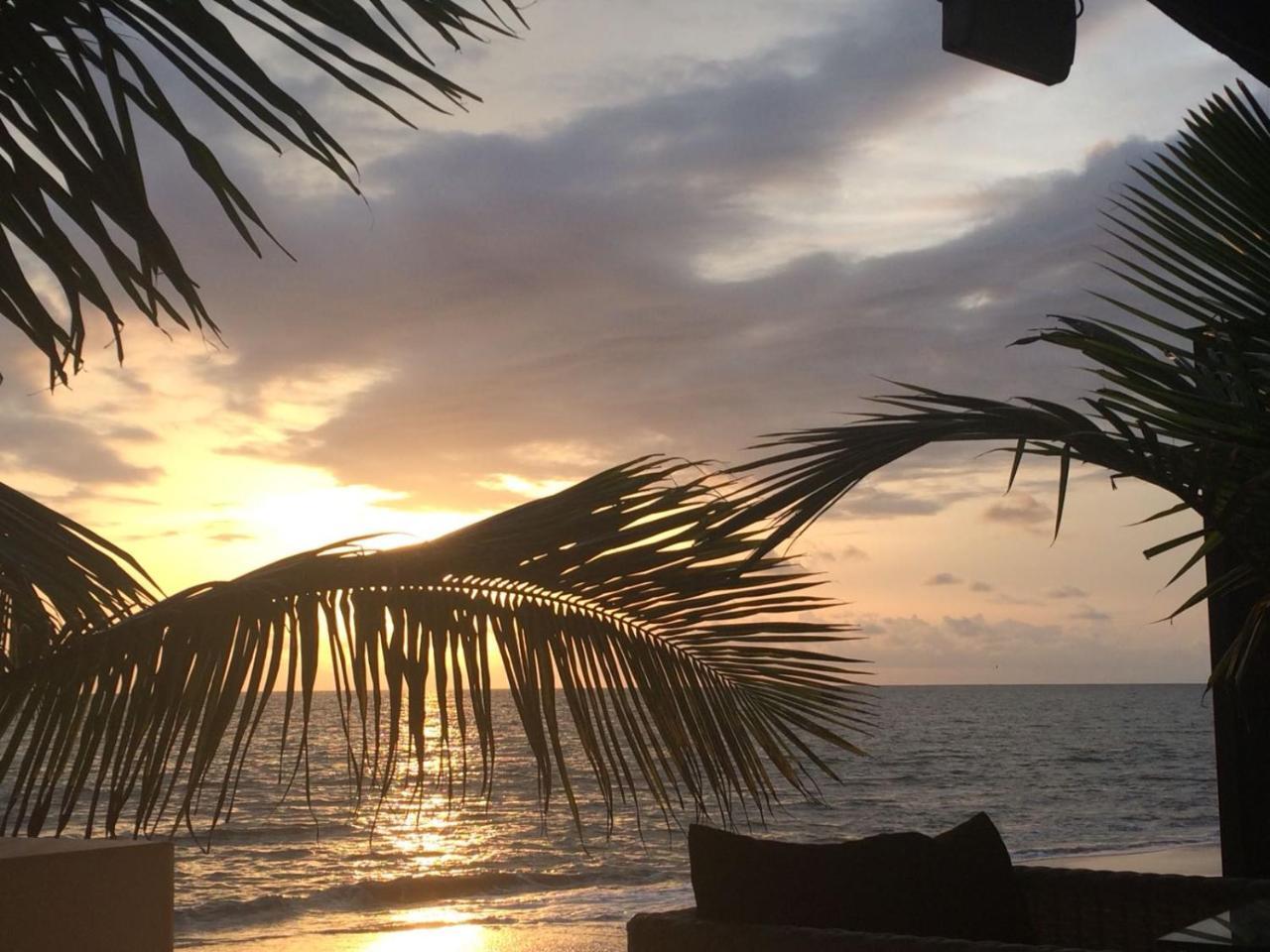 Residence Hoteliere Du Phare Libreville Bagian luar foto