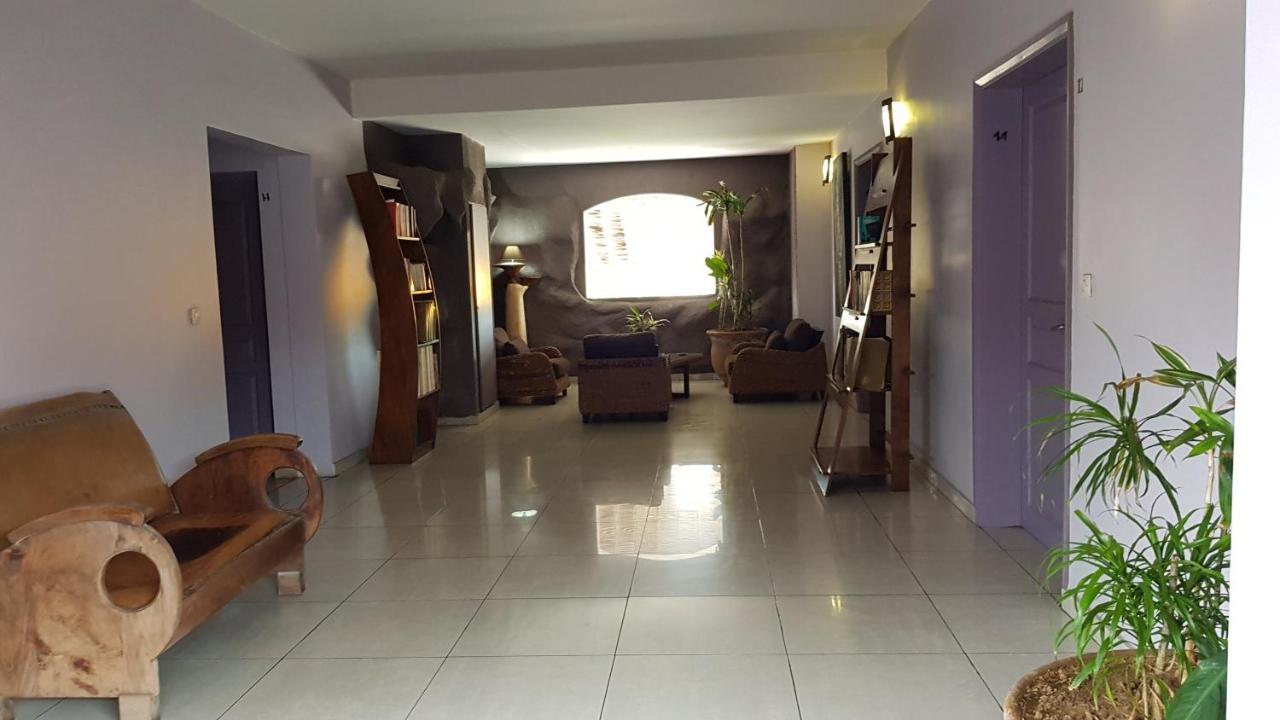 Residence Hoteliere Du Phare Libreville Bagian luar foto