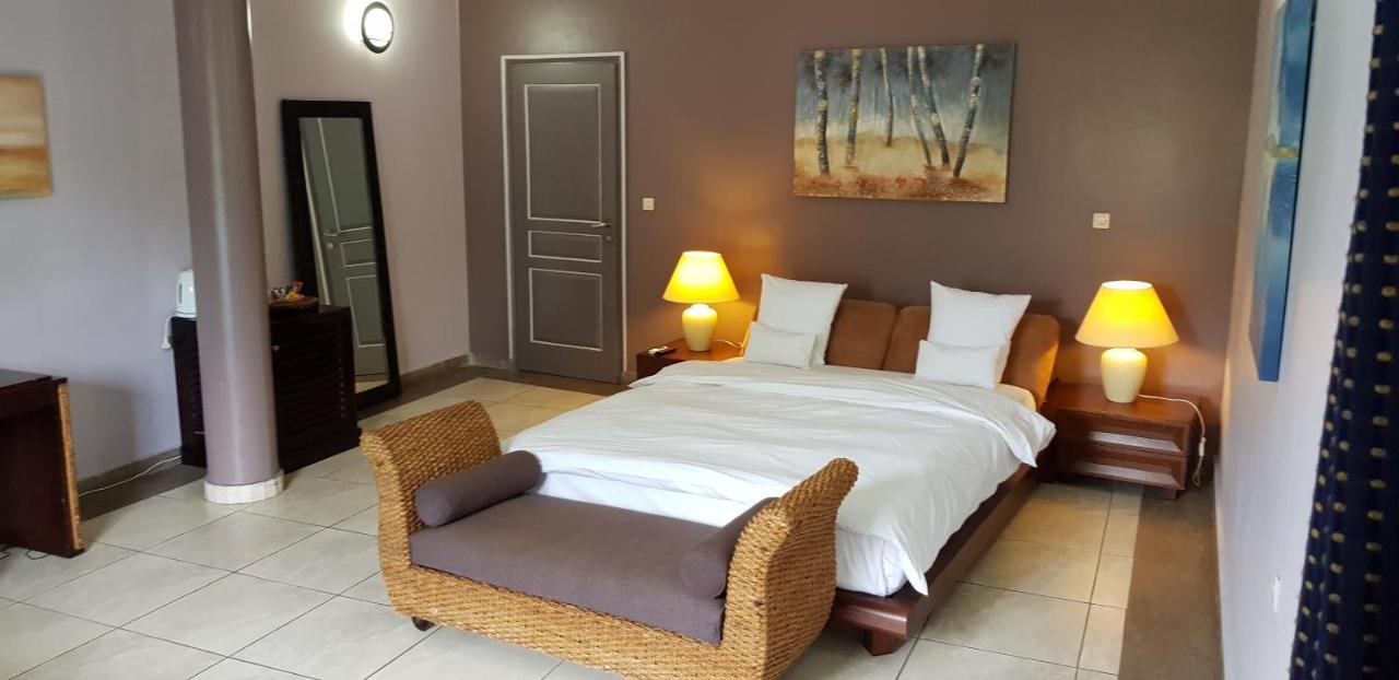 Residence Hoteliere Du Phare Libreville Bagian luar foto