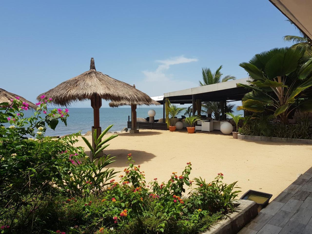 Residence Hoteliere Du Phare Libreville Bagian luar foto