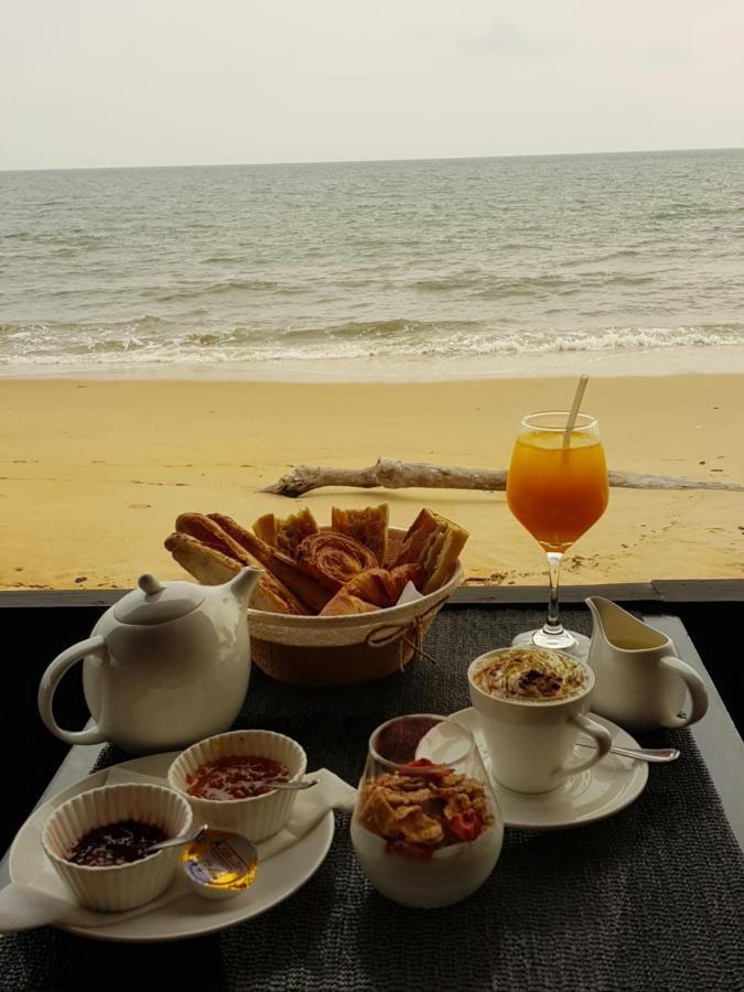 Residence Hoteliere Du Phare Libreville Bagian luar foto